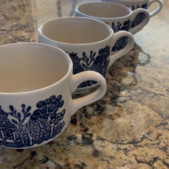 Vintage Churchill Blue Willow Ware set of 4 Tea Cups - Picture 8 of 14